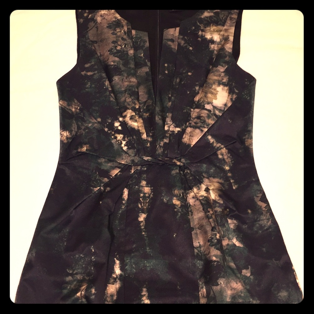 Elie Tahari floral dress gorgeous size 2